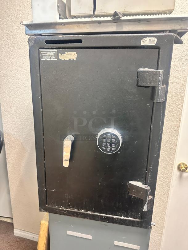 Restaurant Style Drop Safe No Combination - Image 1 of 7