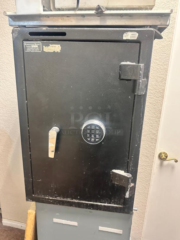 Restaurant Style Drop Safe No Combination - Image 6 of 7