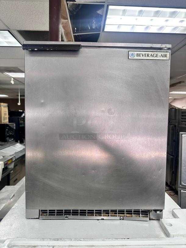 Excellent Beverage-Air  20"  Undercounter Refrigerator w/ (1) Sections & (1) Door, 115v Tested and Working! - Image 1 of 9