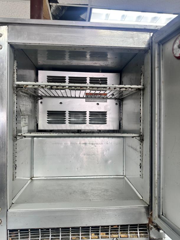 Excellent Beverage-Air  20"  Undercounter Refrigerator w/ (1) Sections & (1) Door, 115v Tested and Working! - Image 4 of 9