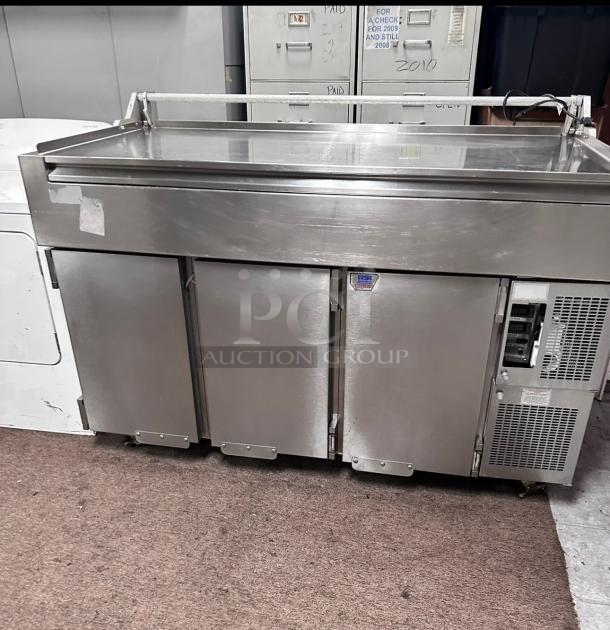 Excellent Randell Commercial 72" Refrigerated Pizza Table 115 Volt Tested and Working! - Image 5 of 10
