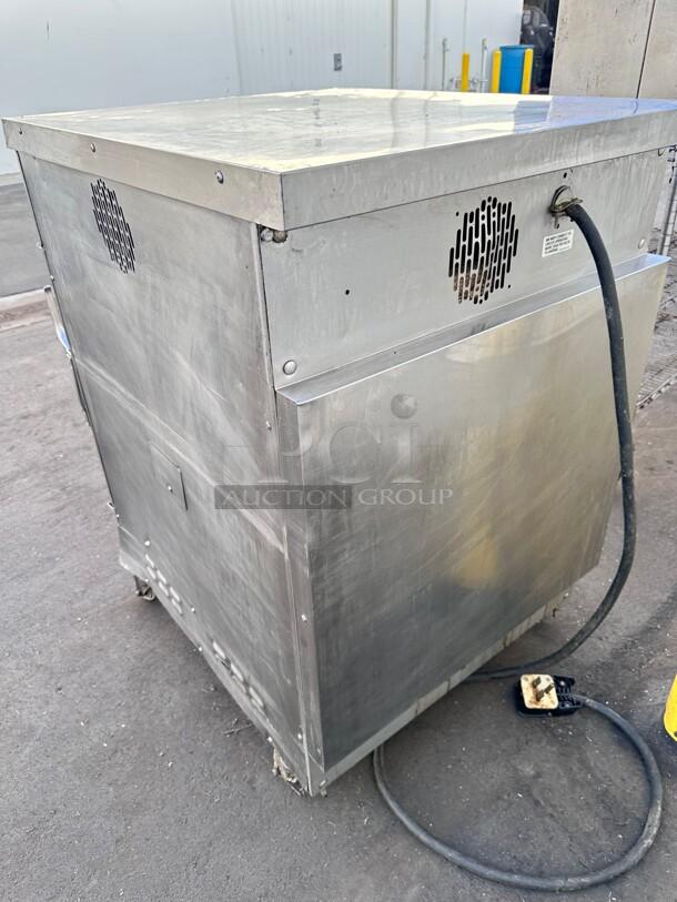 Excellent Winston  CVap Cook & Hold Half Size Oven 220 Volt Tested and Working! - Image 8 of 8