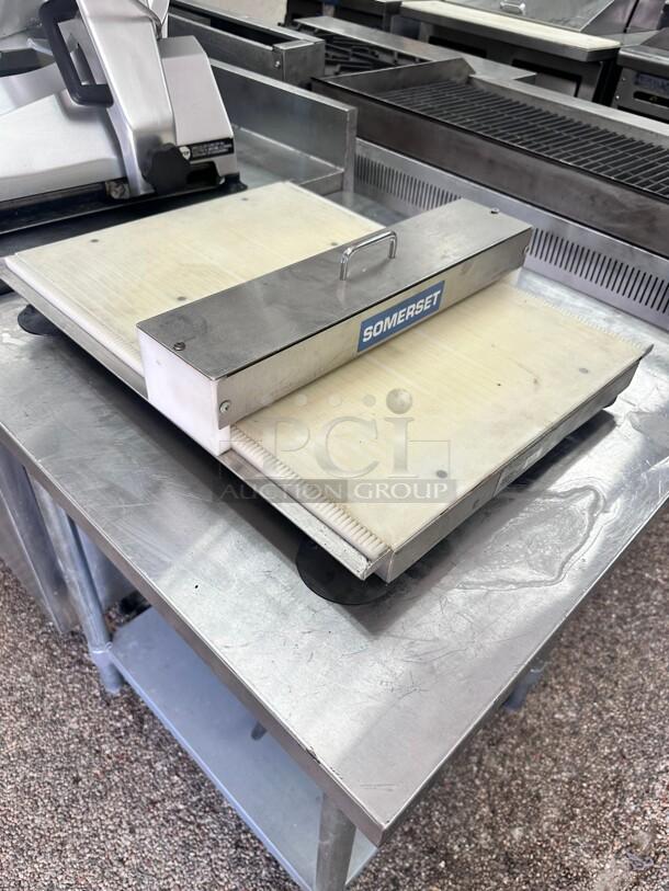Excellent Somerset  Dough Docking Station Prevents Dough Bubbling Great For Pizza - Image 1 of 8