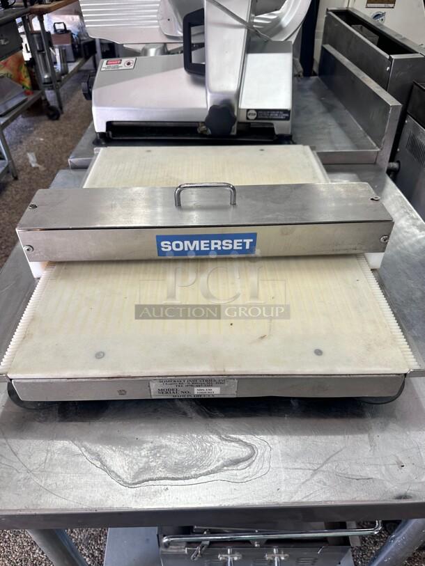 Excellent Somerset  Dough Docking Station Prevents Dough Bubbling Great For Pizza - Image 4 of 8