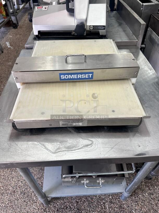 Excellent Somerset  Dough Docking Station Prevents Dough Bubbling Great For Pizza - Image 5 of 8