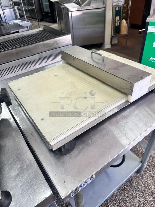 Excellent Somerset  Dough Docking Station Prevents Dough Bubbling Great For Pizza - Image 6 of 8