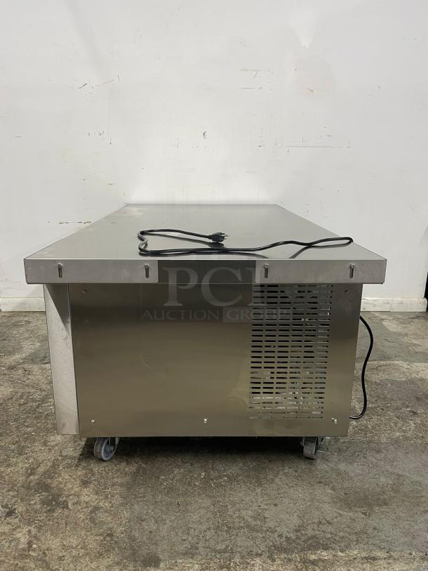BRAND NEW DUKERS DCB52-60-D2 Chef Base Refrigerator with 2 Drawers - Image 5 of 6