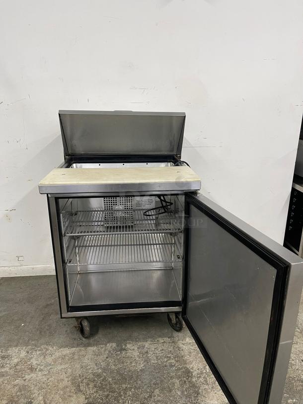 TRUE 1 Right Hinged Door Refrigerated Sandwich Prep Table - Image 1 of 5