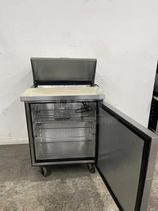 TRUE 1 Right Hinged Door Refrigerated Sandwich Prep Table
