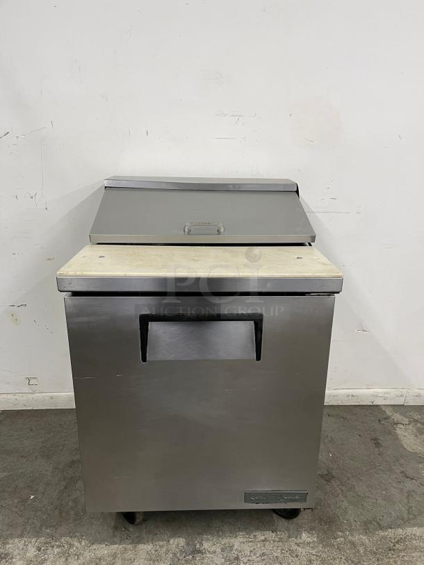 TRUE 1 Right Hinged Door Refrigerated Sandwich Prep Table - Image 2 of 5