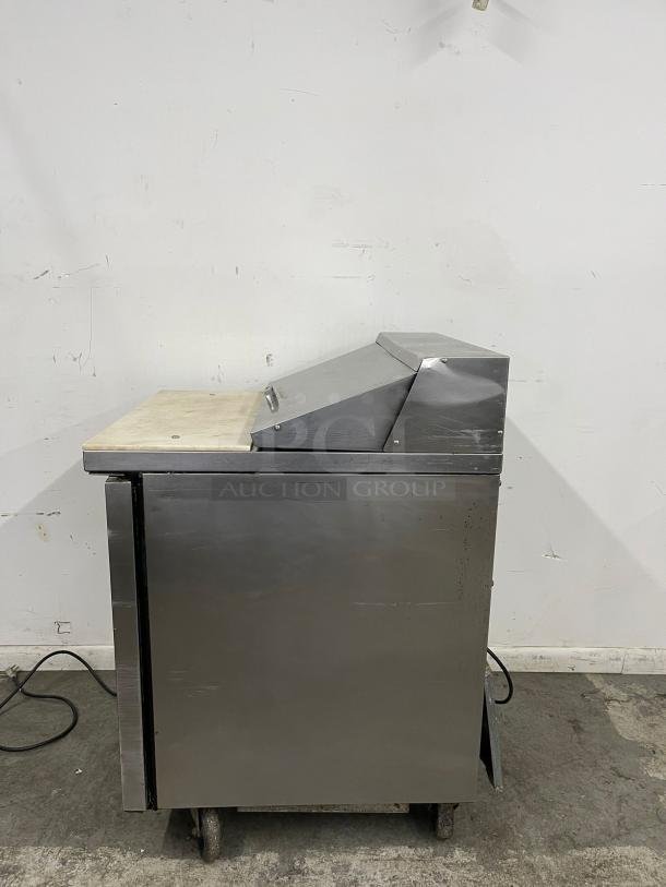 TRUE 1 Right Hinged Door Refrigerated Sandwich Prep Table - Image 3 of 5