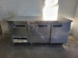 Leader 3 Door Commercial Refrigerator Pizza Prep Table - Item #1185662