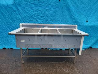 BRAND NEW Stainless Steel 3-Compartment Sink with Cutting Board