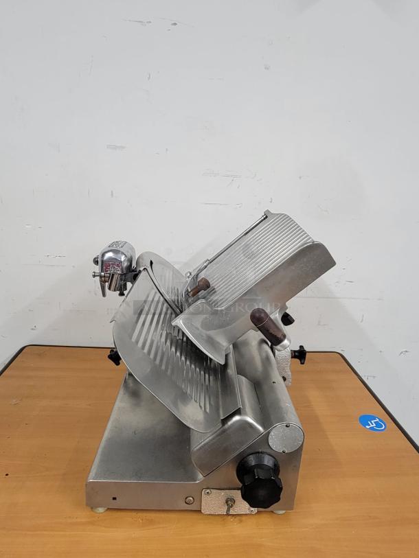 GLOBE  commercial 12-inch belt-driven meat slicer - Image 4 of 4