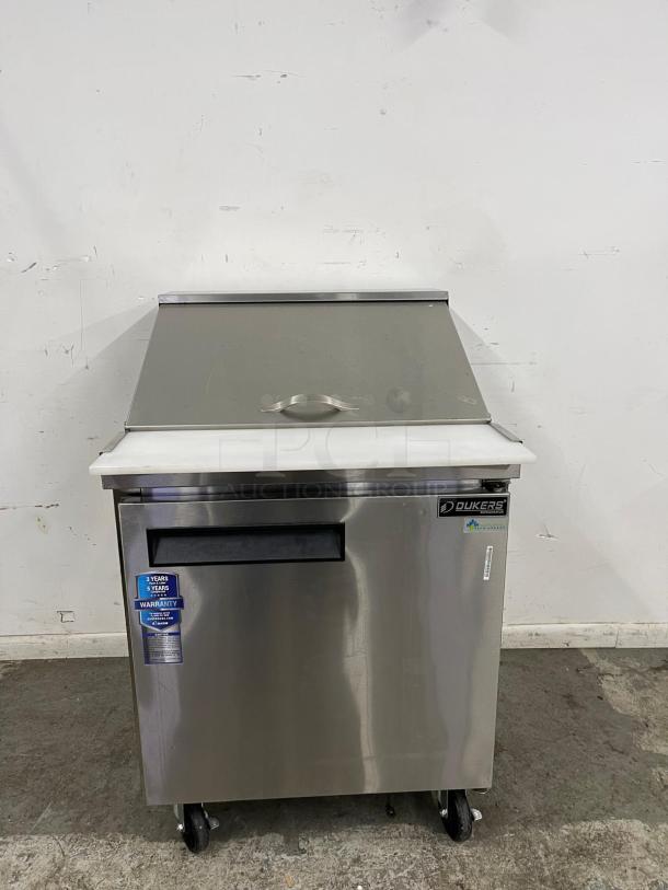 DUKERS DSP29-8M-S1 29″ One-Section Commercial Food Prep Table Refrigerator w/Cutting Board & Food Pans - Image 1 of 5