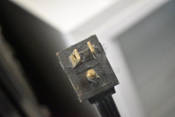 Master-Bilt MBCTM4 Metal Mini Cooler Merchandiser. 115 Volts, 1 Phase.  Tested and Working! - Image 4 of 5