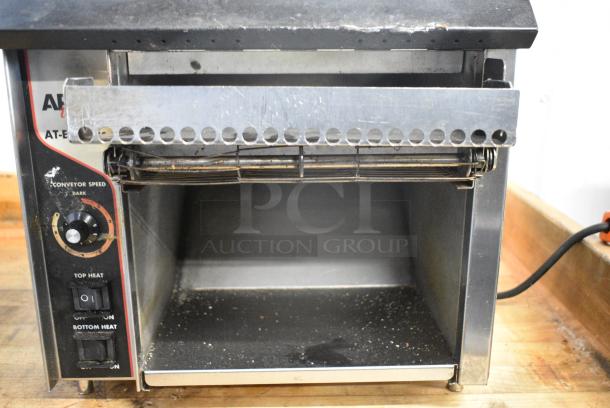 APW Wyott AT EXPRESS-1 Stainless Steel Commercial Countertop Conveyor Toaster Oven. 120 Volts, 1 Phase. Tested and Working! - Image 4 of 6