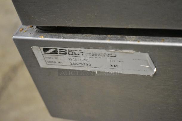Southbend TVGS/12SC Stainless Steel Commercial Natural Gas Powered Convection Oven w/ View Through Doors, Metal Oven Racks and Thermostatic Controls on Commercial Casters. - Image 8 of 8