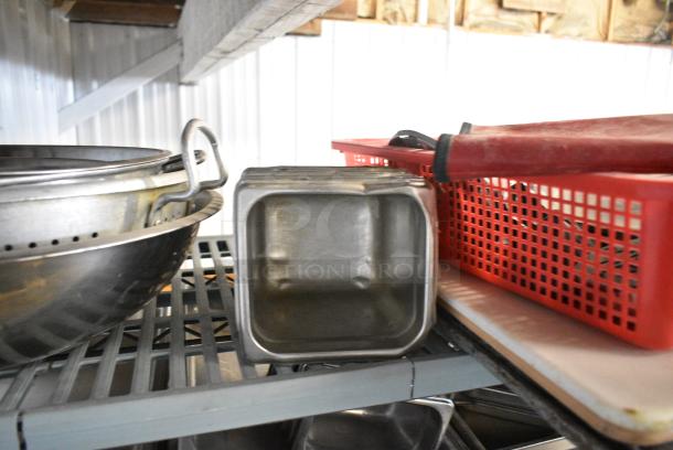 ALL ONE MONEY! Lot of Various Items Including Metal Baking Pans and Bowls - Image 4 of 6