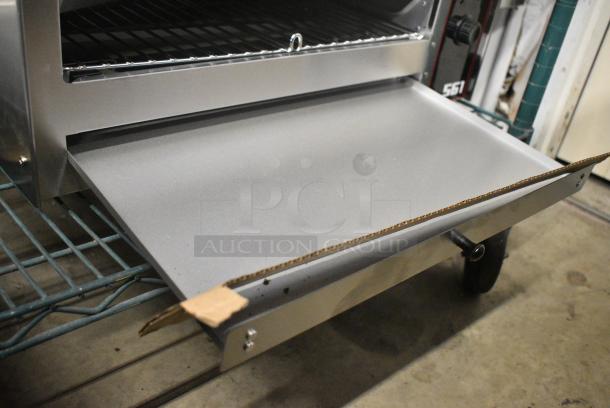 Wisco 561 Stainless Steel Countertop Electric Pizza Oven. 120 Volts, 1 Phase. Tested and Working! - Image 5 of 7