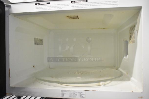 Panasonic Countertop Microwave Oven. 115 Volts, 1 Phase. - Image 4 of 9