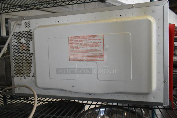 Panasonic Countertop Microwave Oven. 115 Volts, 1 Phase. - Image 6 of 9