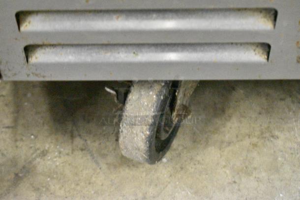 Traulsen RBC50-ZWM12 Stainless Steel Commercial Undercounter Smart Chill Blast Chiller on Commercial Casters. 115 Volts, 1 Phase. Tested and Working! - Image 4 of 8