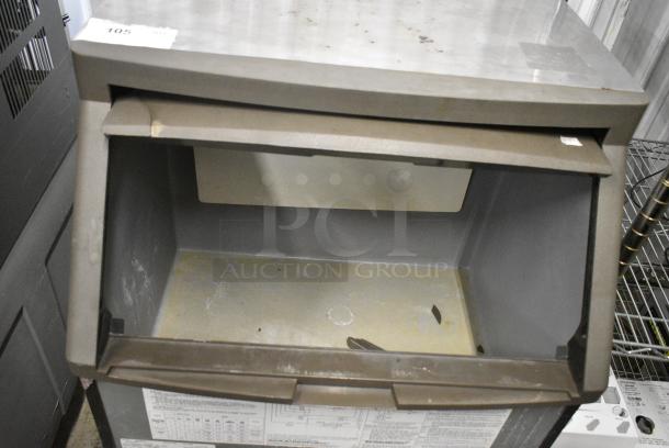 Manitowoc QF0406A Stainless Steel Commercial Self Contained Ice Machine. 115 Volts, 1 Phase. - Image 4 of 7