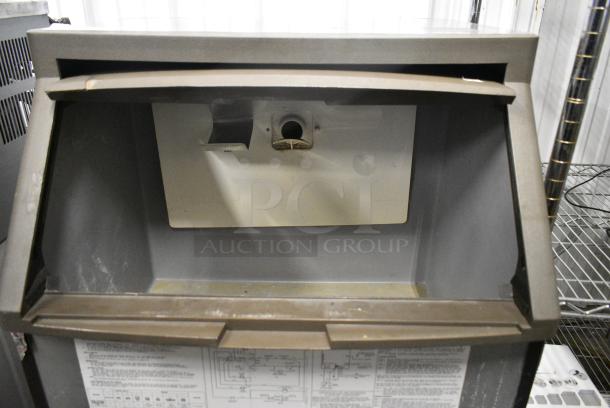 Manitowoc QF0406A Stainless Steel Commercial Self Contained Ice Machine. 115 Volts, 1 Phase. - Image 5 of 7
