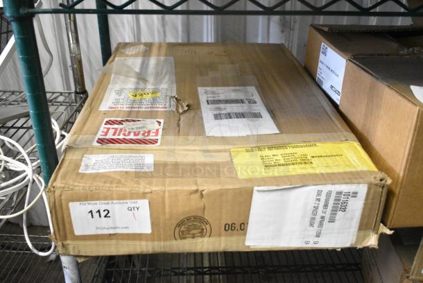 BRAND NEW IN BOX! Hatco Glo-ray GRAHL-24D Metal Commercial Warming Strip. 120 Volts, 1 Phase. - Image 2 of 5