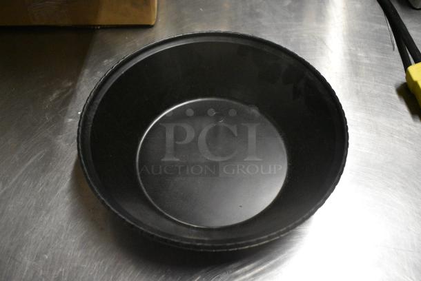4 BRAND NEW! Boxes of 12 Carlisle 652403 Black Poly 9" Round Weave Pattern Basket. 4 Times Your Bid! - Image 4 of 6