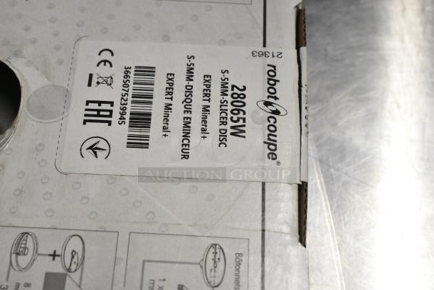 3 BRAND NEW IN BOX! Robot Coupe Food Processor Blades Including 28059W 28163 3/16" Grating / Shredding Disc, 28053W 1/4" Julienne Cutting Disc, 28065W 3/16" Slicing Disc. 3 Times Your Bid! - Image 6 of 6