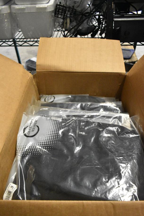 BRAND NEW! Box of Mercer Culinary Small Carago Pant - Image 3 of 5