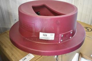 BRAND NEW SCRATCH AND DENT! San Jamar KA5500 KatchAll Magnetic Flatware Retriever Trash Can Lid