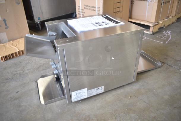 BRAND NEW SCRATCH AND DENT! Vollrath JT2HC Stainless Steel Commercial Countertop Conveyor Toaster Oven. 120 Volts, 1 Phase. Tested and Working! - Image 3 of 7
