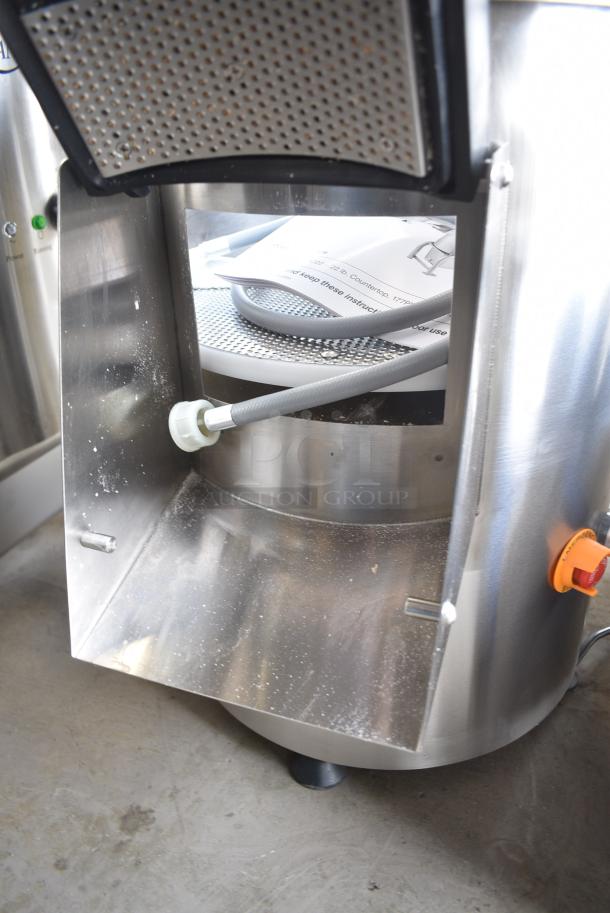 BRAND NEW SCRATCH AND DENT! Avantco 177PPC22 Stainless Steel Commercial Potato Peeler. 120 Volts, 1 Phase. Tested and Working! - Image 5 of 8