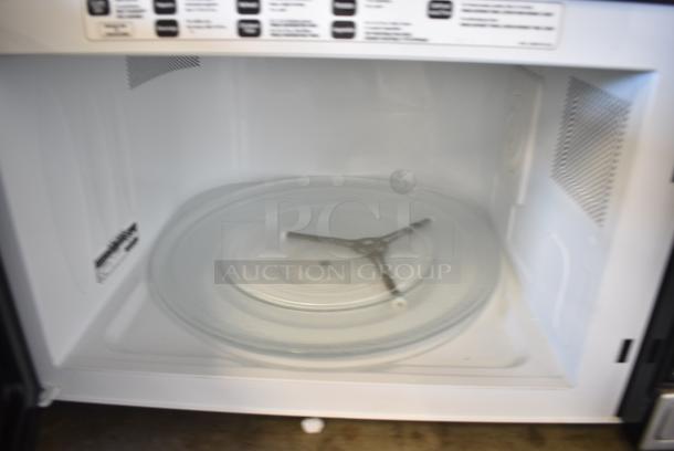 General Electric GE JES2051SN4SS Microwave Oven. 120 Volts, 1 Phase. - Image 4 of 6