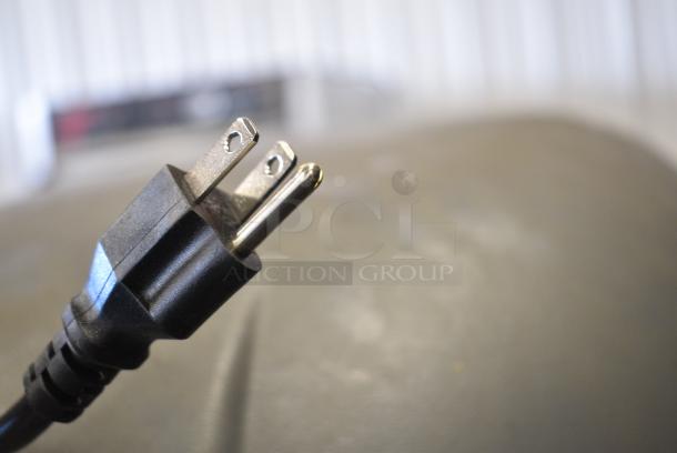 BRAND NEW SCRATCH AND DENT! 2024 KoolMore MDR-1GD-23C Metal Commercial Single Door Reach In Cooler Merchandiser. See Pictures for Broken Glass. 115 Volts, 1 Phase. Tested and Working! - Image 9 of 9