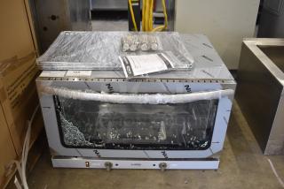 BRAND NEW SCRATCH AND DENT! 2024 KoolMore KM-CTCO-44 Stainless Steel Countertop Electric Powered Convection Oven. See Pictures for Broken Glass. 208/240 Volts, 1 Phase.