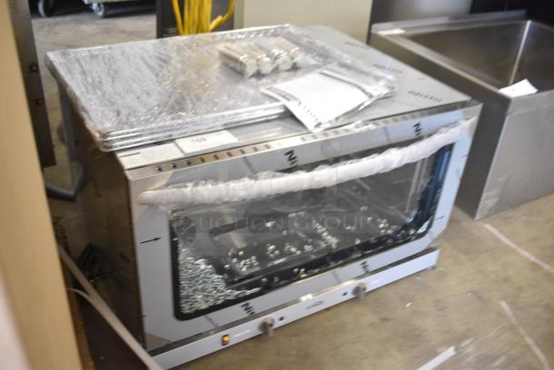 BRAND NEW SCRATCH AND DENT! 2024 KoolMore KM-CTCO-44 Stainless Steel Countertop Electric Powered Convection Oven. See Pictures for Broken Glass. 208/240 Volts, 1 Phase. - Image 2 of 8
