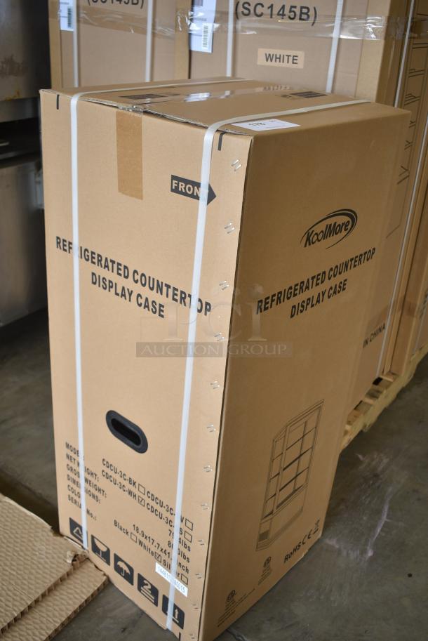BRAND NEW IN BOX! KoolMore CDCU-3C-WH 17 in. White Countertop Display Refrigerator - 3 Cu Ft. Tested and Working! - Image 3 of 8