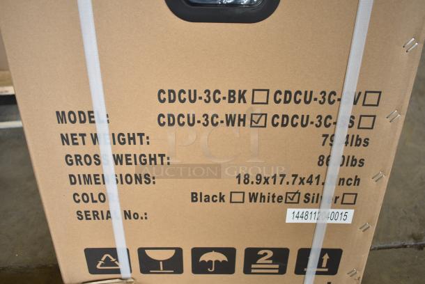BRAND NEW IN BOX! KoolMore CDCU-3C-WH 17 in. White Countertop Display Refrigerator - 3 Cu Ft. Tested and Working! - Image 4 of 8