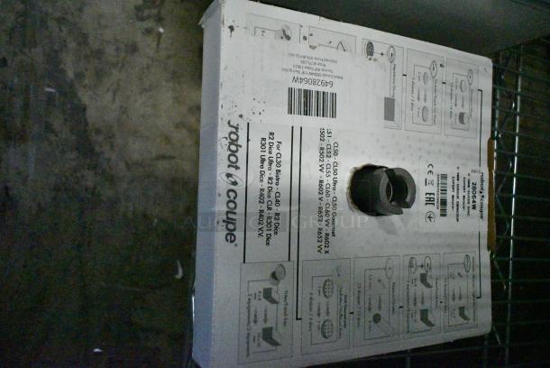 3 BRAND NEW SCRATCH AND DENT! Robot Coupe Food Processor Blades Including 28064W 1/8" Slicing Disc. 3 Times Your Bid! - Image 4 of 6