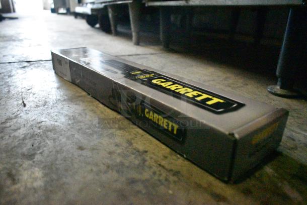 BRAND NEW SCRATCH AND DENT! Garrett Handheld Metal Detector - Image 3 of 4