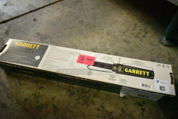 BRAND NEW SCRATCH AND DENT! Garrett Handheld Metal Detector - Image 4 of 4