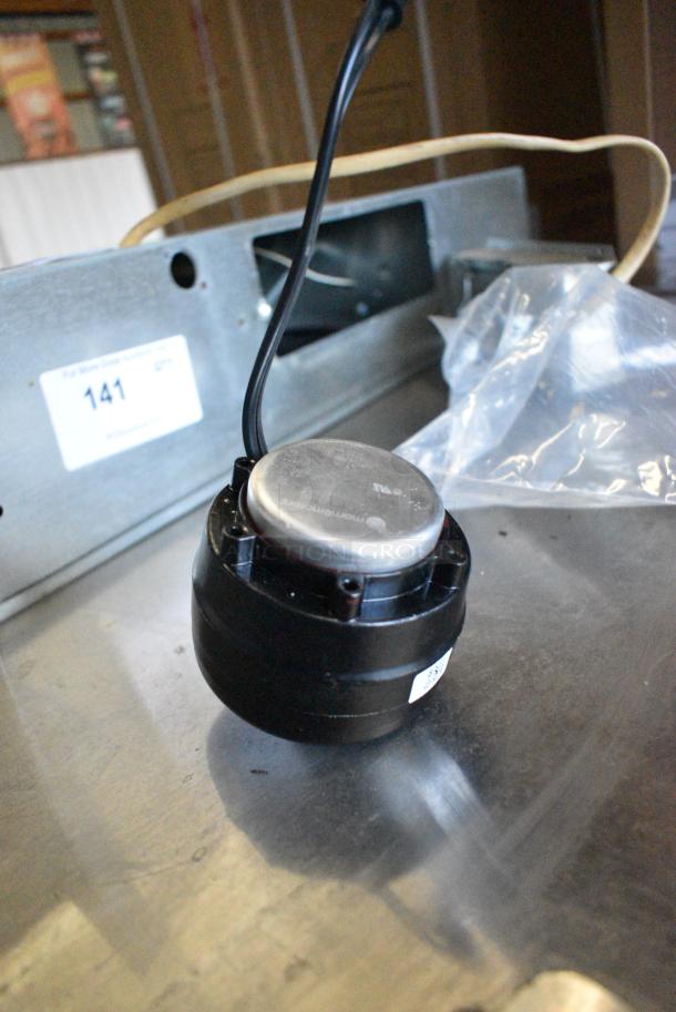BRAND NEW SCRATCH AND DENT! 39725303301 Heatcraft 25303301 Fan Motor - Image 1 of 6