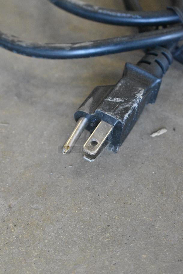 BRAND NEW SCRATCH AND DENT! Dayton 4HZ94B Metal Compact Air Curtain. 120 Volts, 1 Phase. - Image 3 of 4