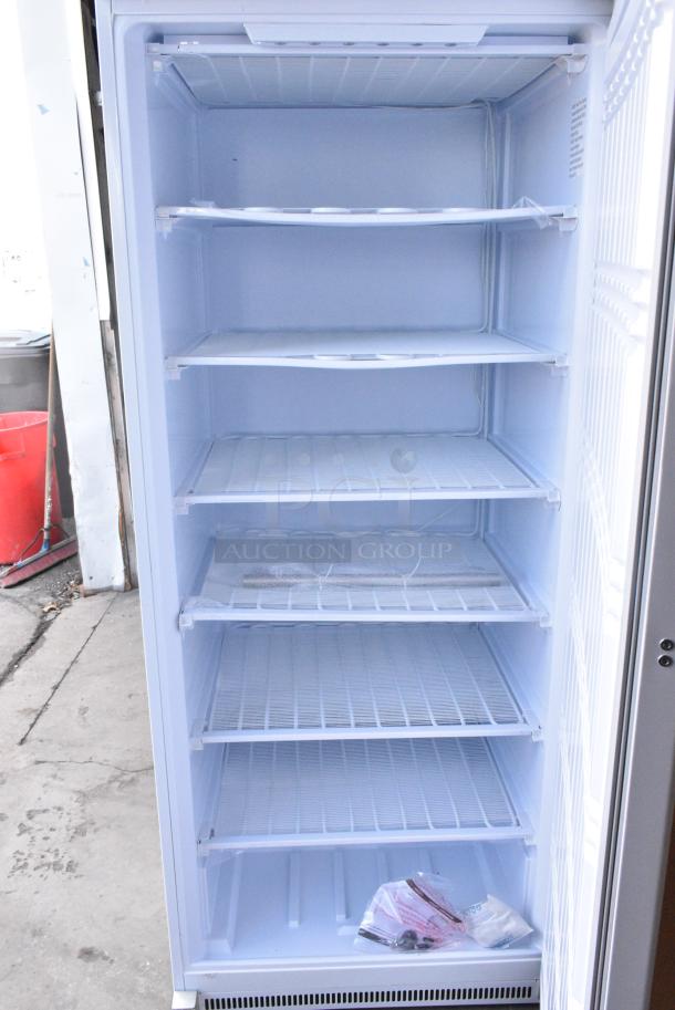 BRAND NEW SCRATCH AND DENT! KoolMore KM-FMD20WH 21 Cu. ft. Commercial Reach-in Freezer in White Manual Defrost. Tested and Working! - Image 4 of 7