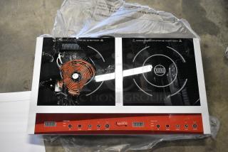 BRAND NEW SCRATCH AND DENT! Avantco 177IC18DB IC18DB Double Countertop Induction Range / Cooker. See Pictures for Damage. 120 Votls, 1 Phase.