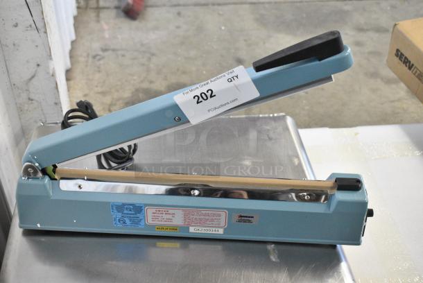 Omcan PFS-16 Metal Countertop Sealer. 120 Volts, 1 Phase. Tested and Working! - Image 4 of 10